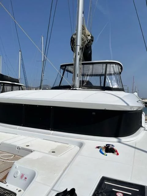 Lagoon 50 (Shilouette)  - 1