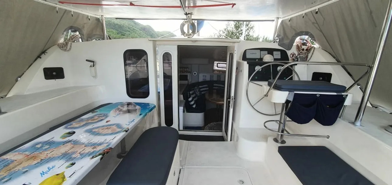 Photo #6 - Leopard 45 (Sarah) in Mahe - 22657