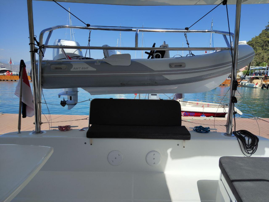 Photo #15 - Lagoon 42 (Neslisah) en Fethiye - 61089