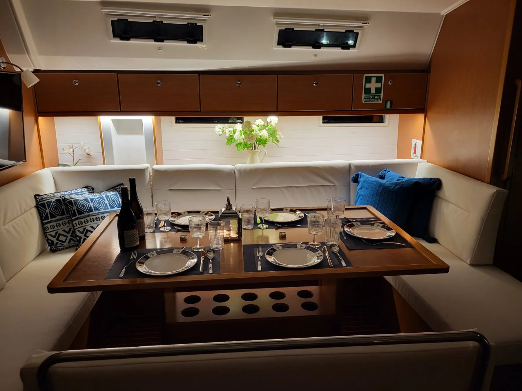 Photo #8 - Bavaria Cruiser 50 (Bela Vila) in Athens - 22686