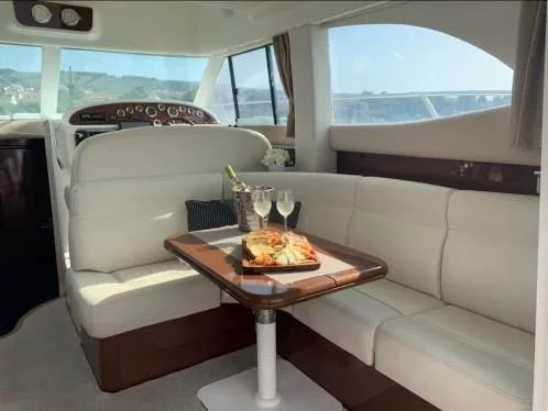 Prestige 36 Fly (Lady Lota) Interior image - 4