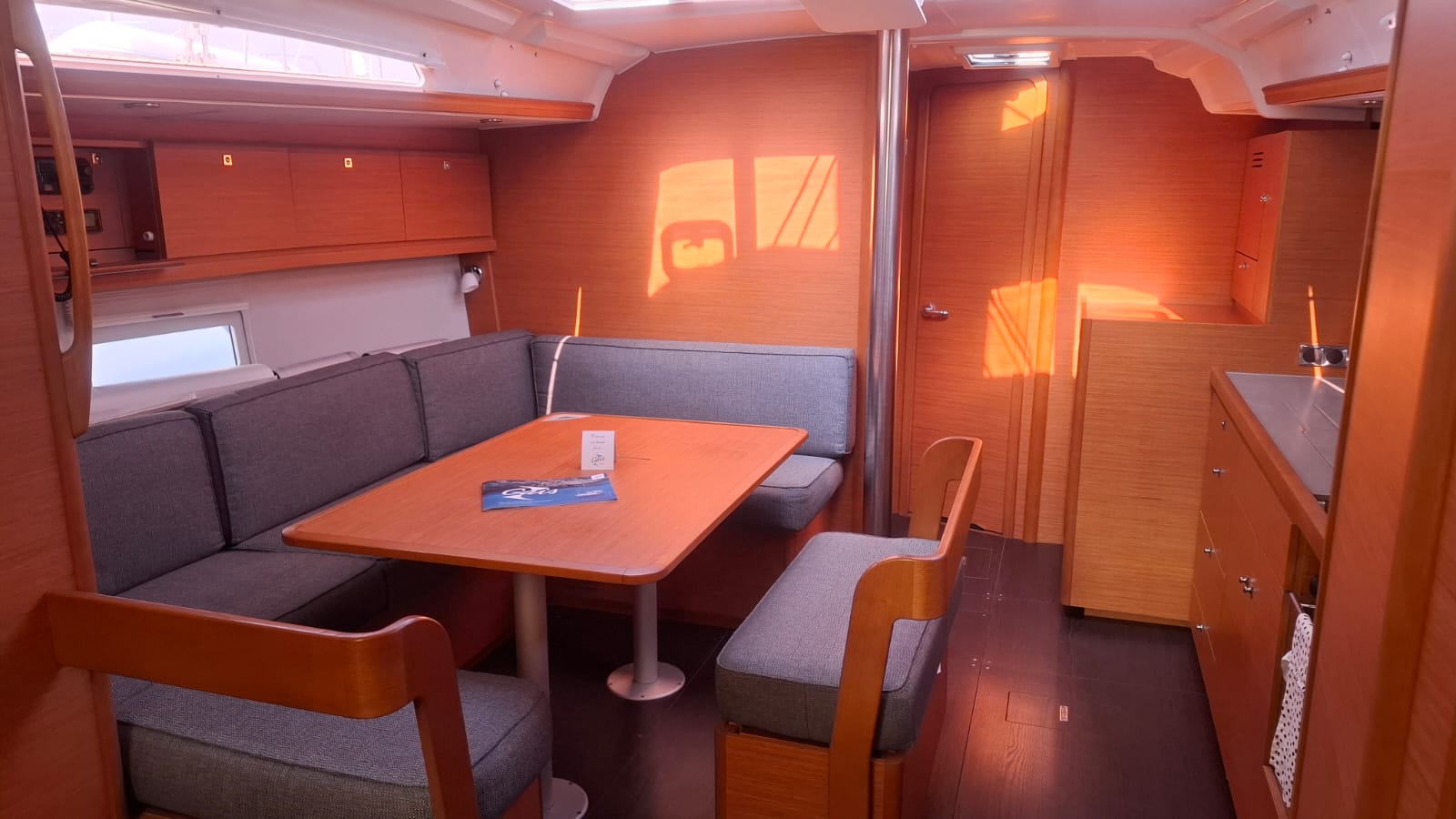 Photo #5 - Dufour 430 Grand Large (Ventotene) in Portorosa - 21395