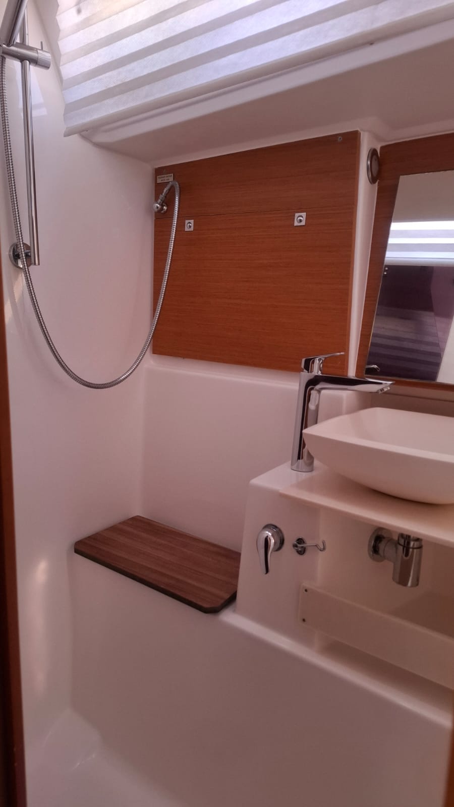 Photo #11 - Dufour 430 Grand Large (Ventotene) in Portorosa - 21395