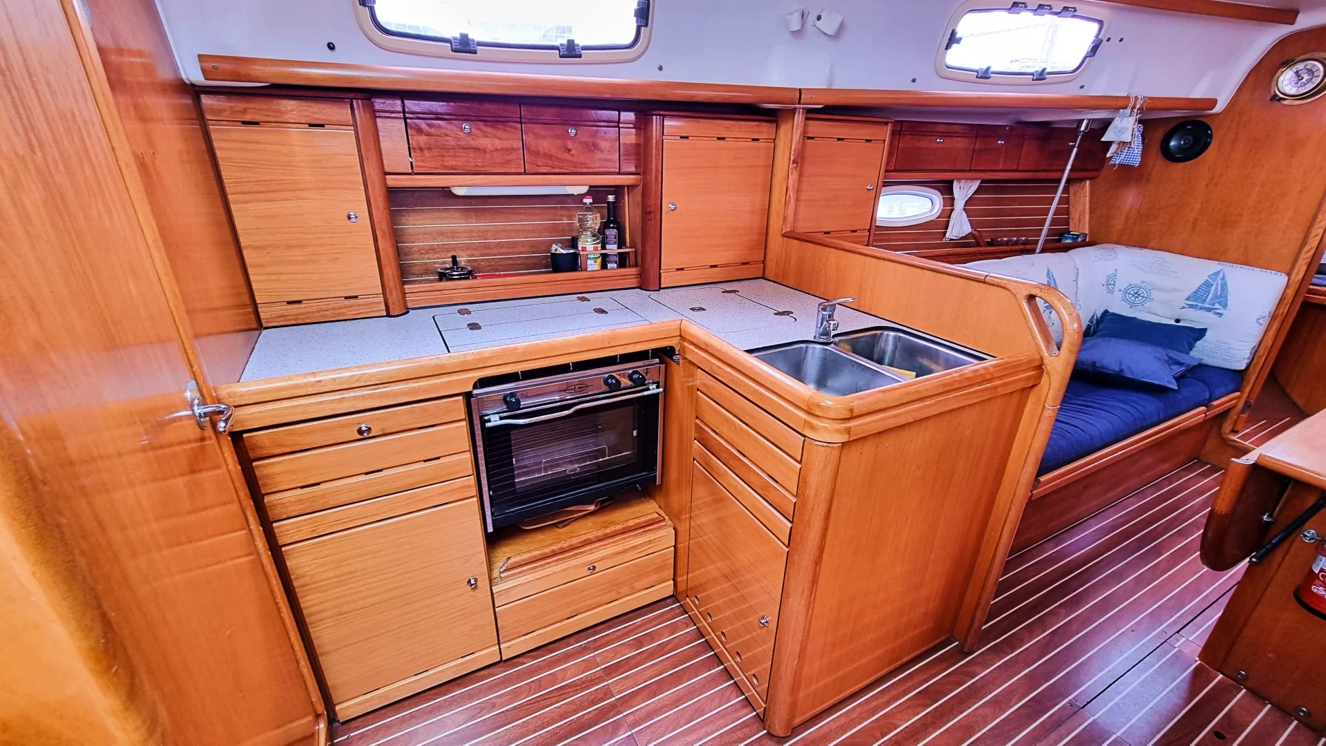 Bavaria Cruiser 37 (Hani)  - 3
