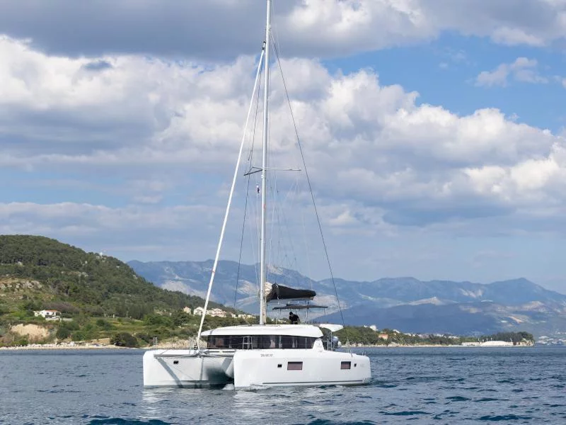 Lagoon 42 (AVENTUS) Main image - 0