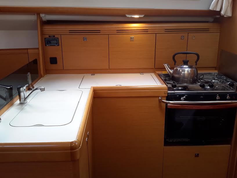 Photo #11 - Sun Odyssey 36i (El Greco) en Atenas - 9987