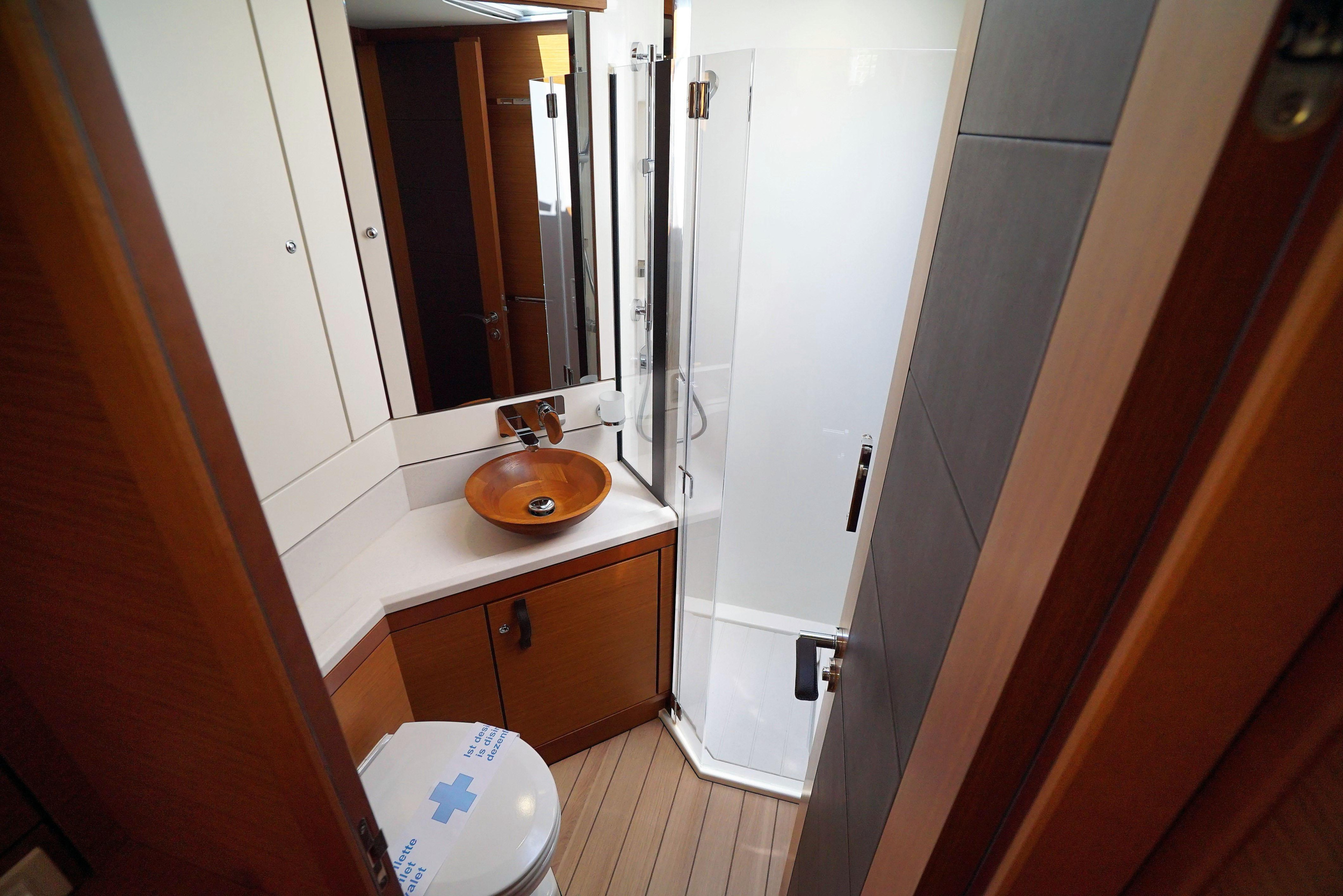 Photo #8 - Jeanneau 64 (Freedom) in Marmaris - 4302