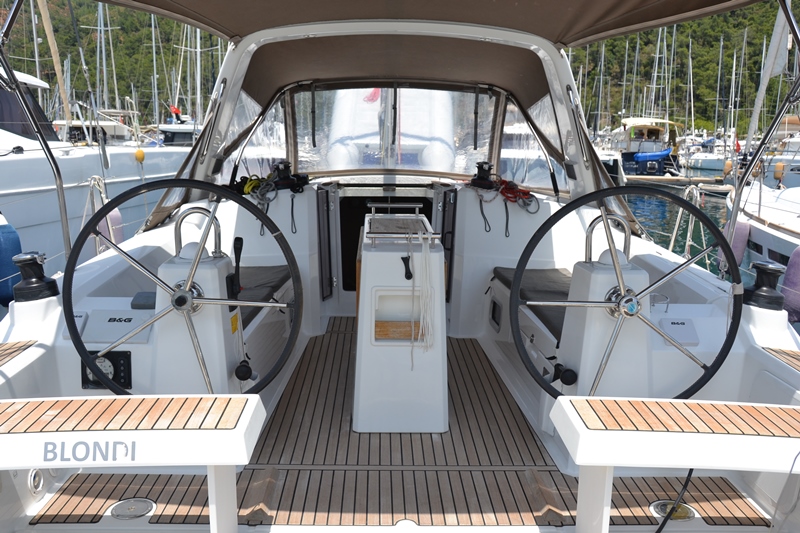 Photo #11 - Oceanis 35 (Blondi) en Marmaris - 20576