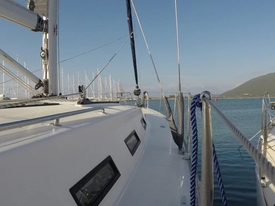 Bavaria 50 Cruiser (Juniper)  - 8