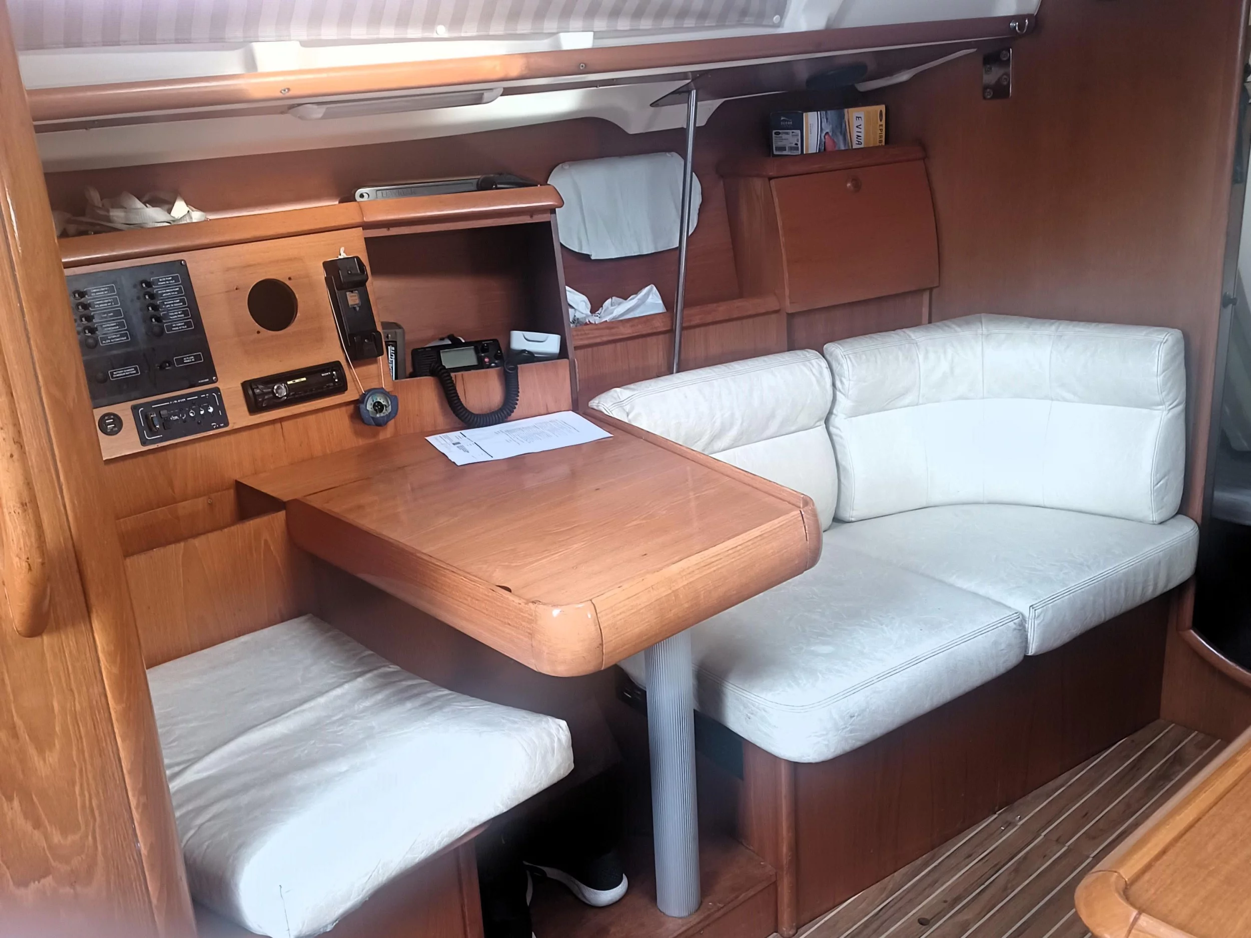 Sun Odyssey 40.3 (Evina) Interior image - 4