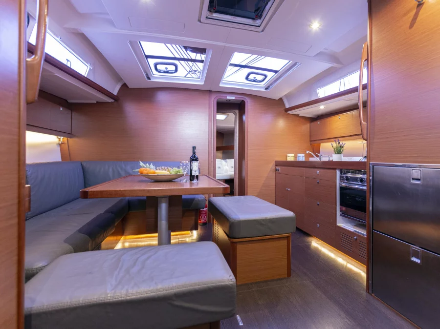 Dufour 460 (Wilma) Interior image - 4