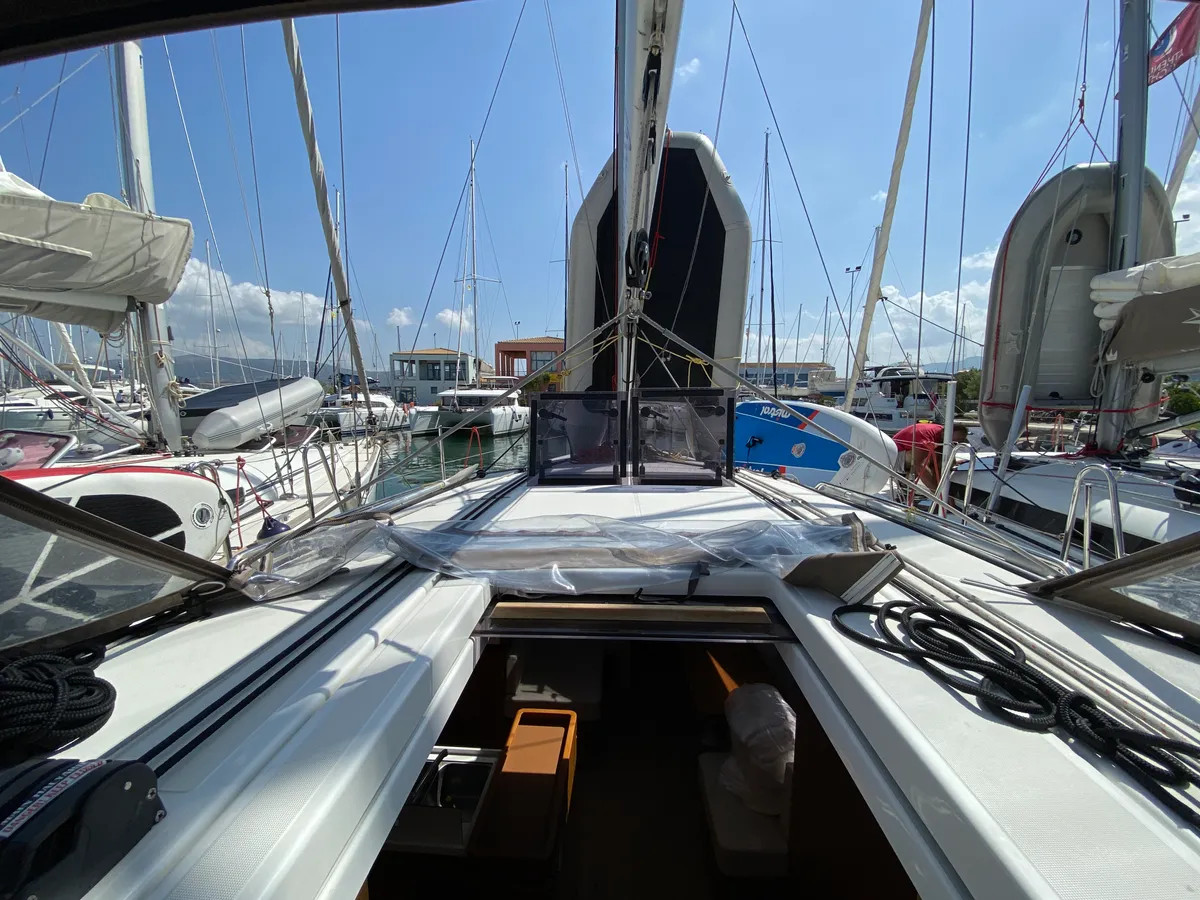 Photo #12 - Oceanis 41.1 (Illusion) in Athens - 22803