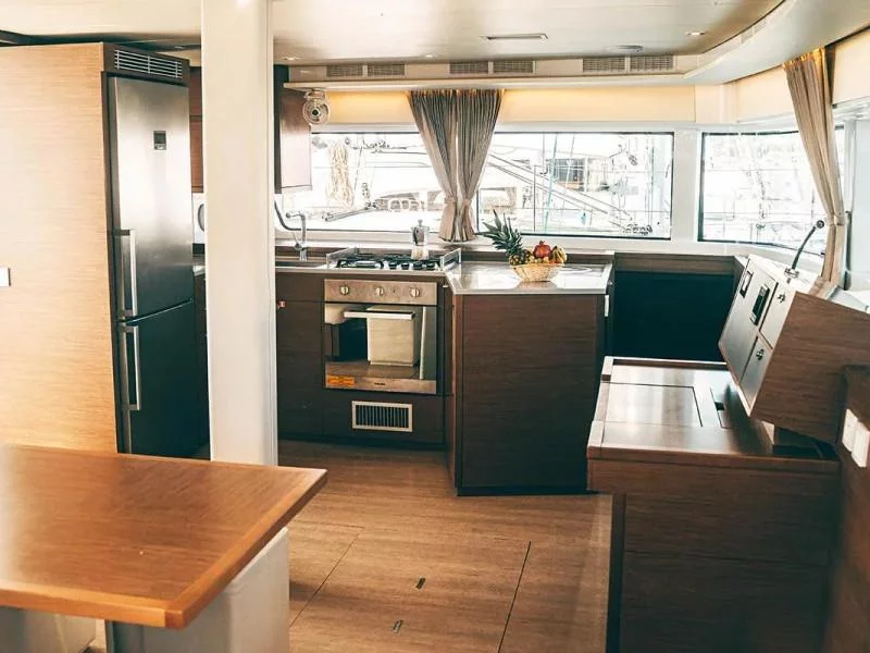 Lagoon 52F (AKANA) Interior image - 10