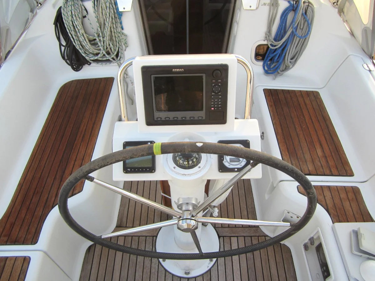 Photo #4 - Oceanis 31 (DL) (Perig) in Saint-Quay-Portrieux - 22828