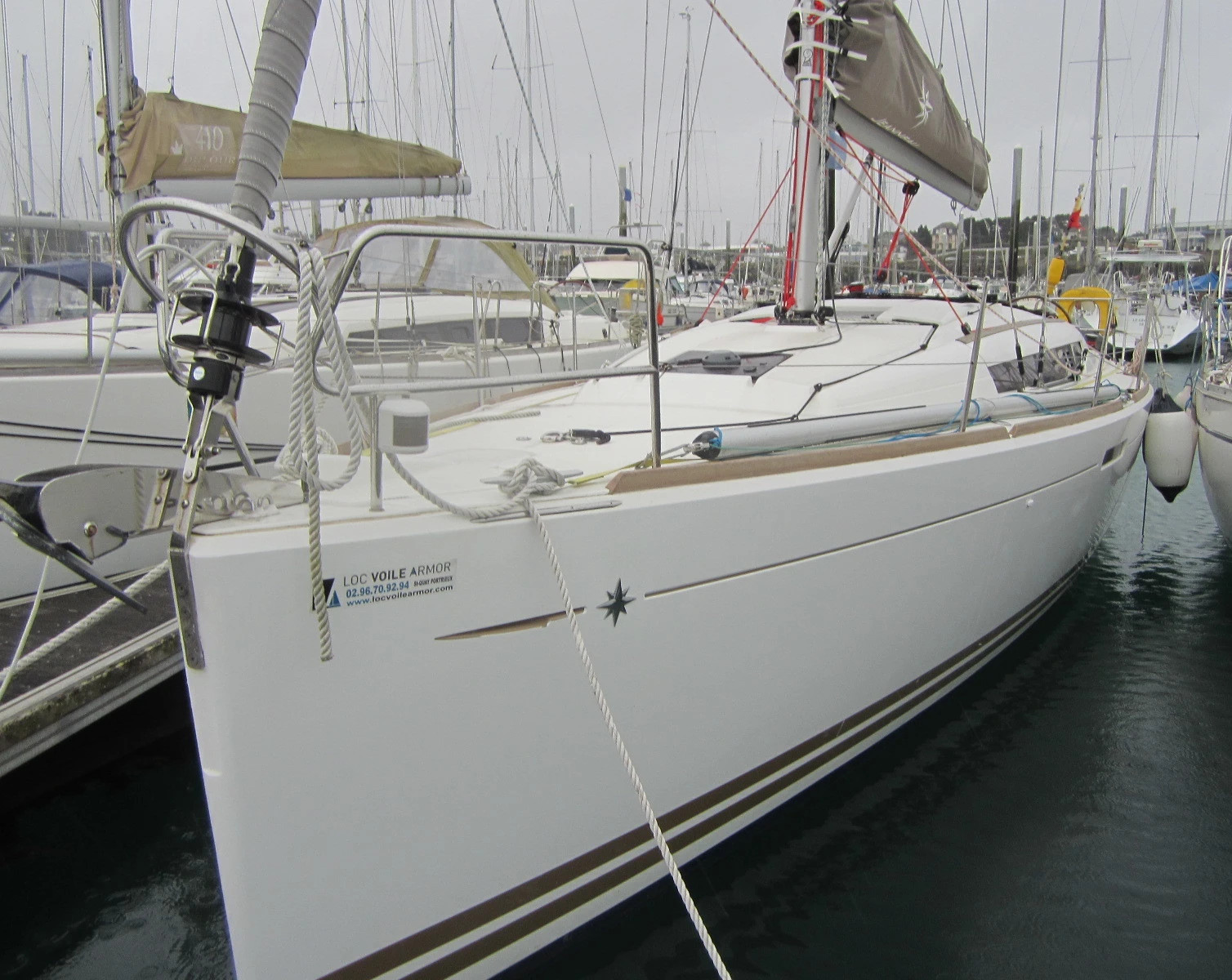 Photo #10 - Sun Odyssey 379 "Performance" (Grenat) en Saint-Quay-Portrieux - 22830