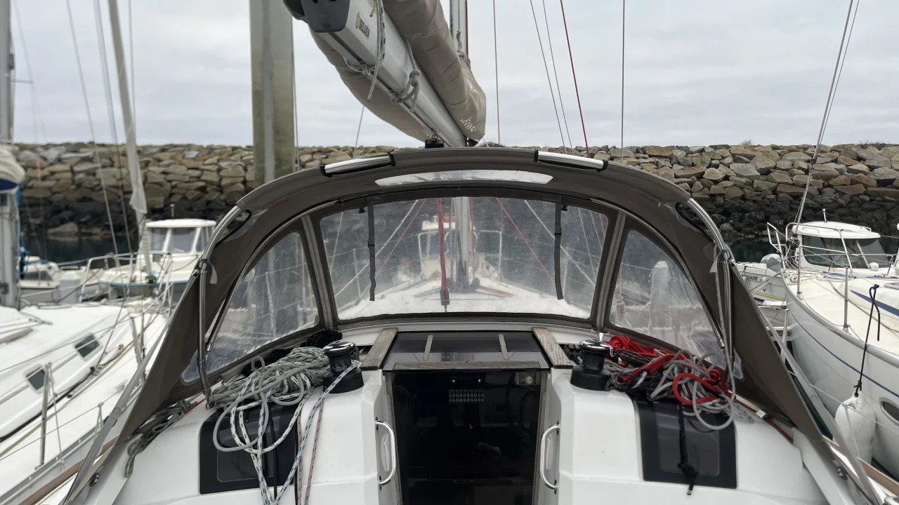 Photo #6 - Sun Odyssey 379 "Performance" (Grenat) en Saint-Quay-Portrieux - 22830