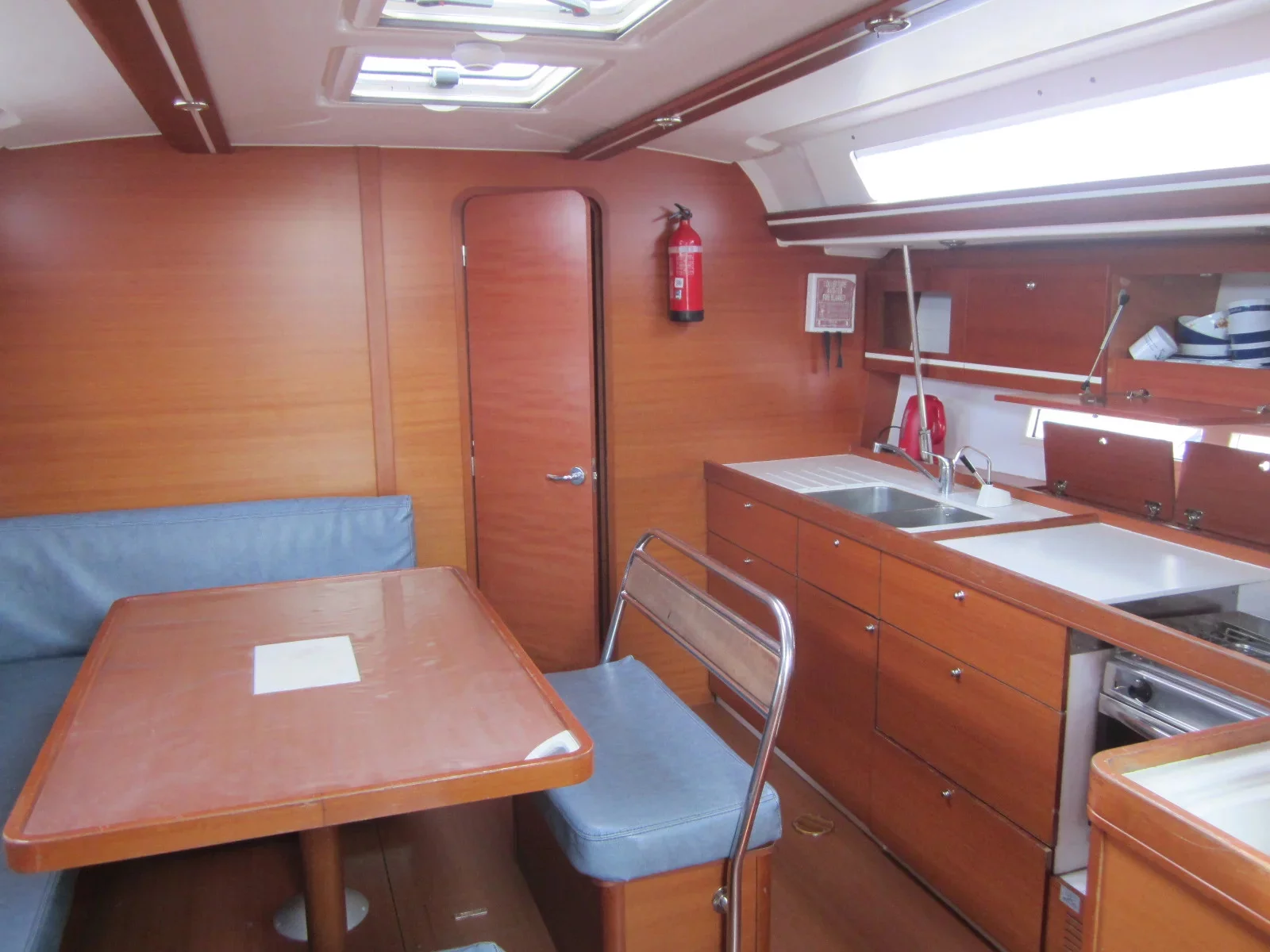 Dufour 445 "Grand Large" (Monarque) Interior image - 8