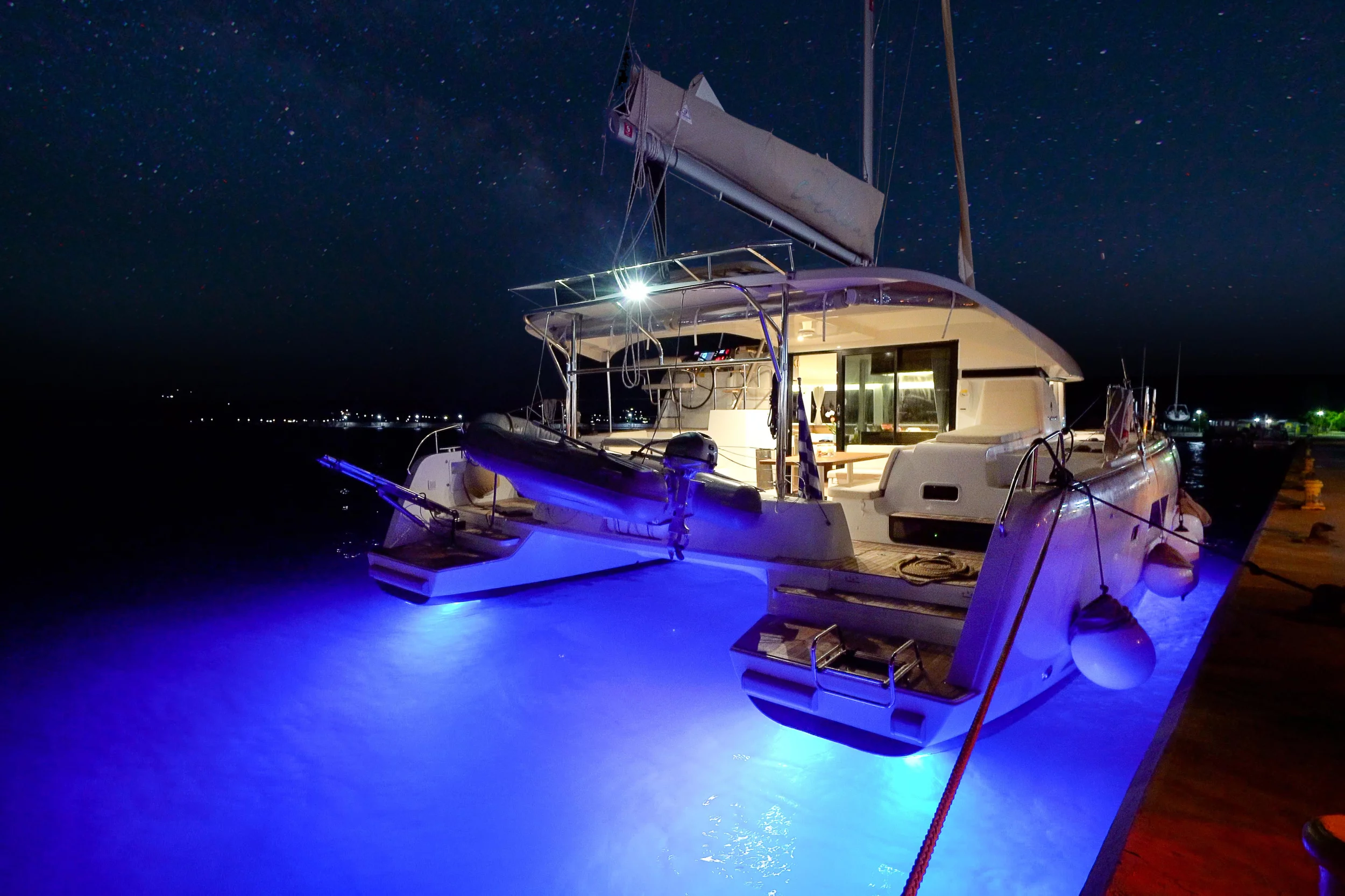 Lagoon 42 (Catalina | watermaker)  - 10