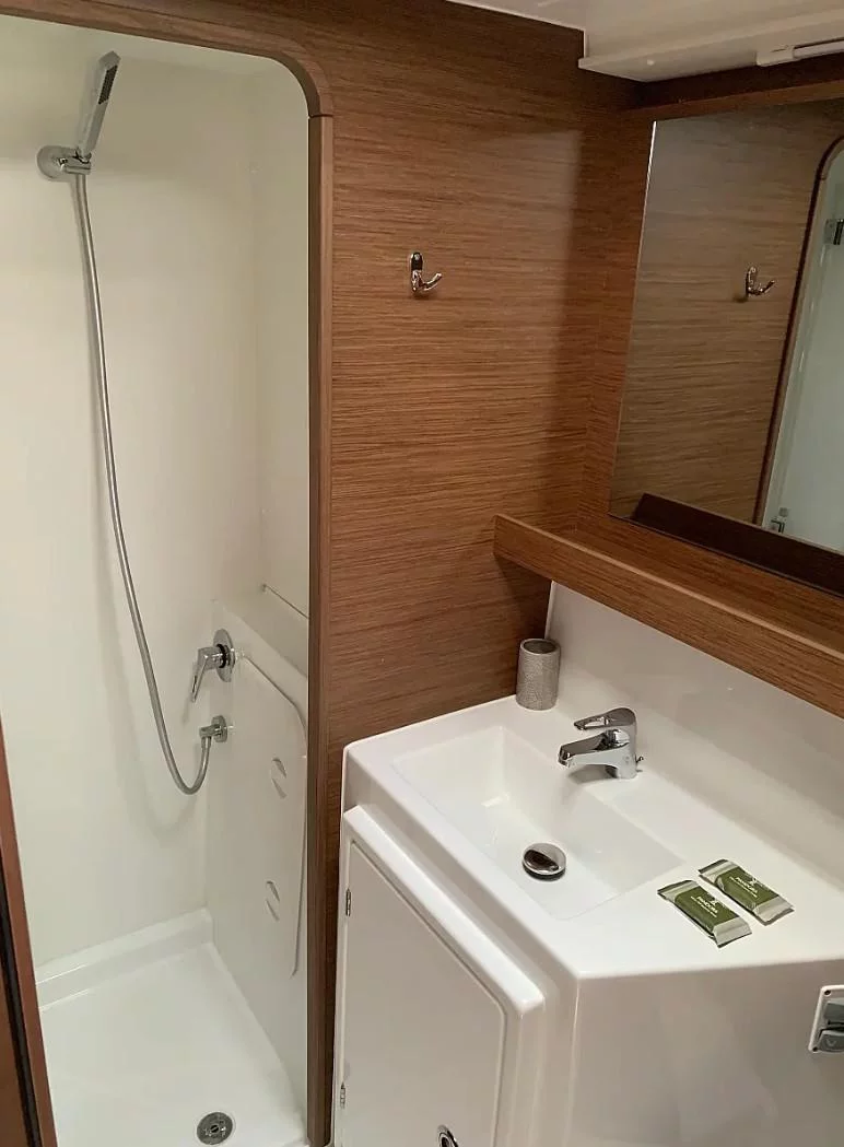 Lagoon 42 (Majorelle Blue | watermaker)  - 11