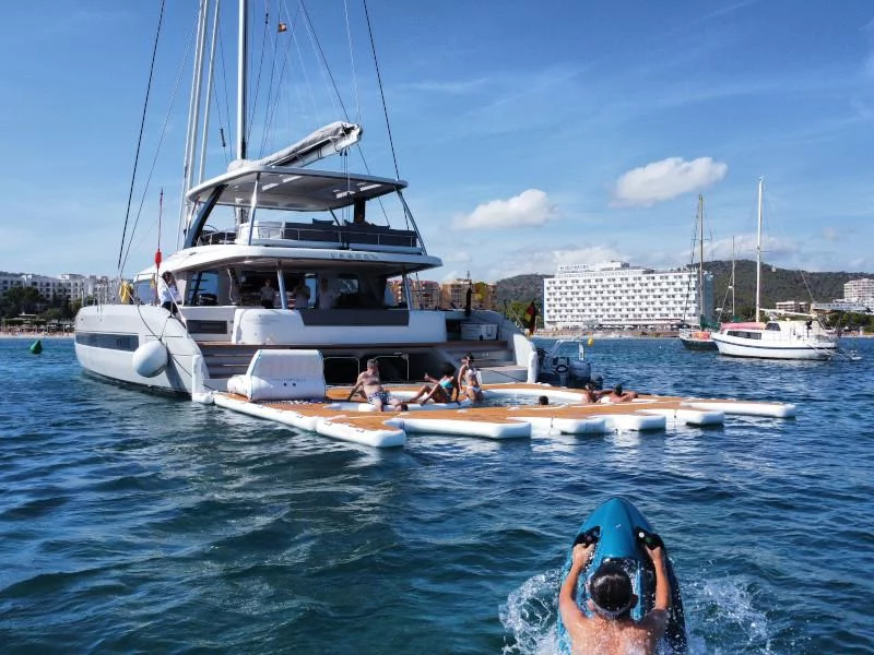 Lagoon Sixty5 (TriWing Endor)  - 5