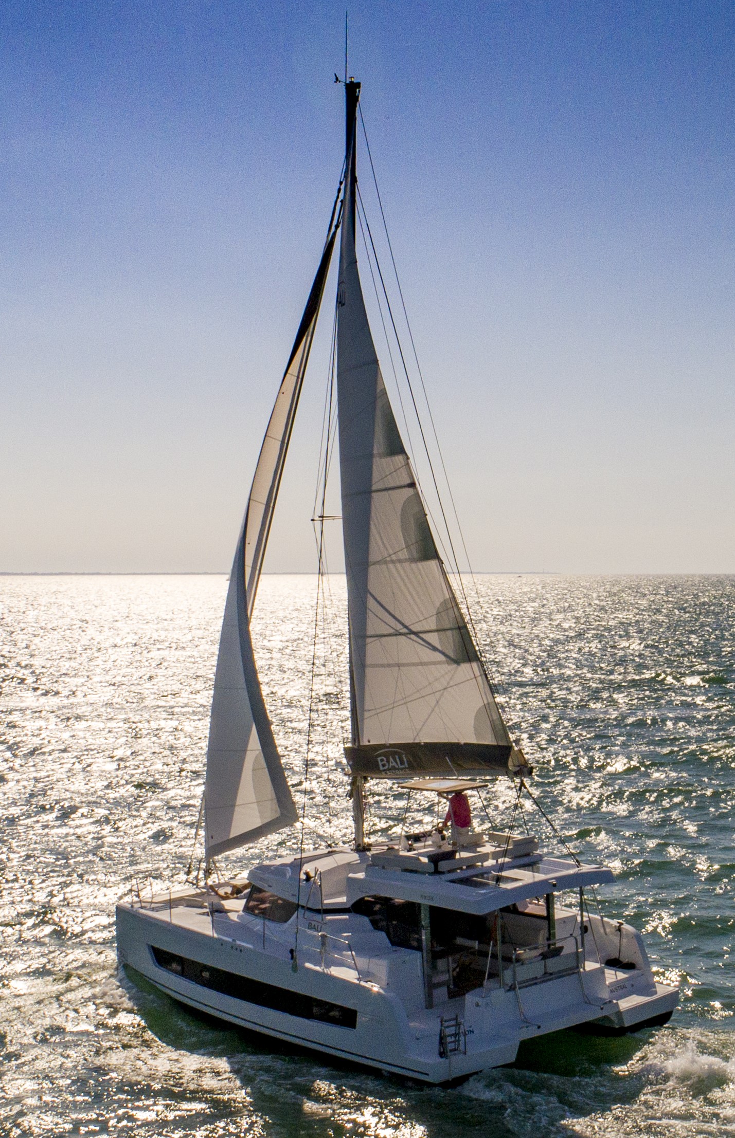 Photo #4 - Bali Catspace (Hélios) in Port Pin Rolland - 22873