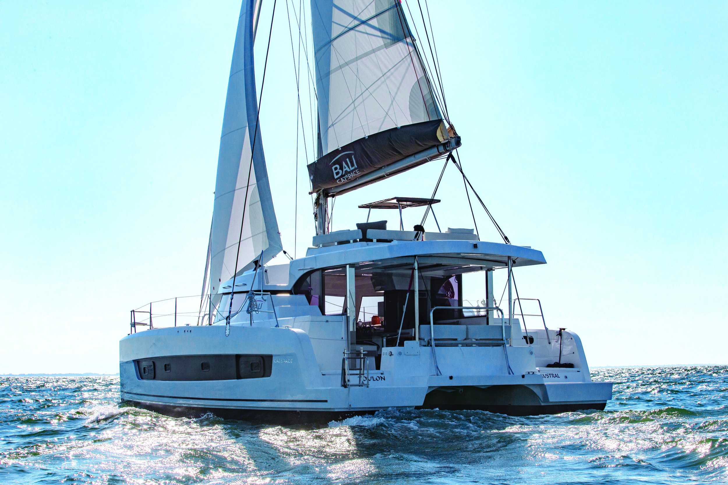 Photo #8 - Bali Catspace (Hélios) in Port Pin Rolland - 22873