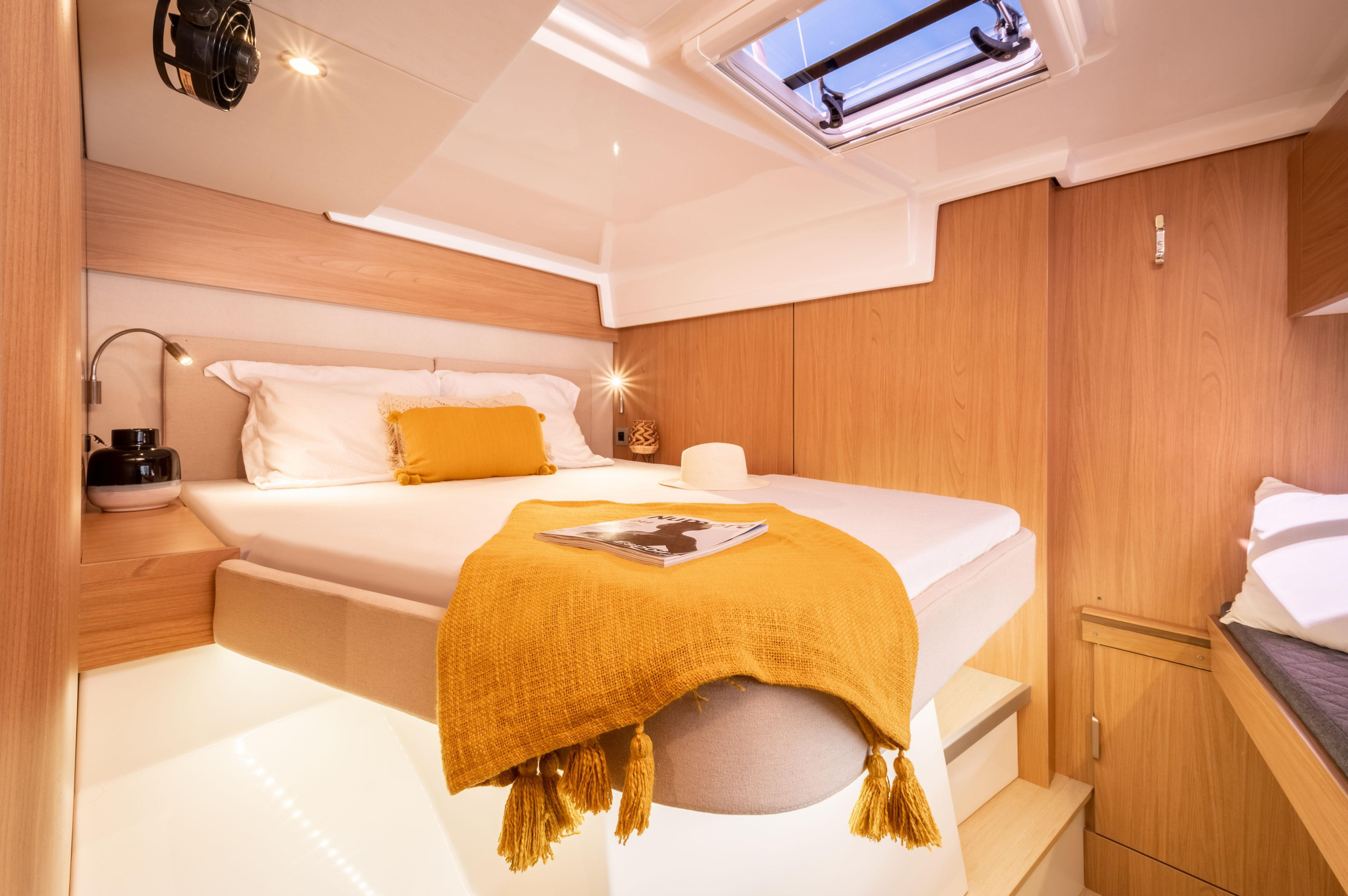 Photo #9 - Bali Catspace (Hélios) in Port Pin Rolland - 22873