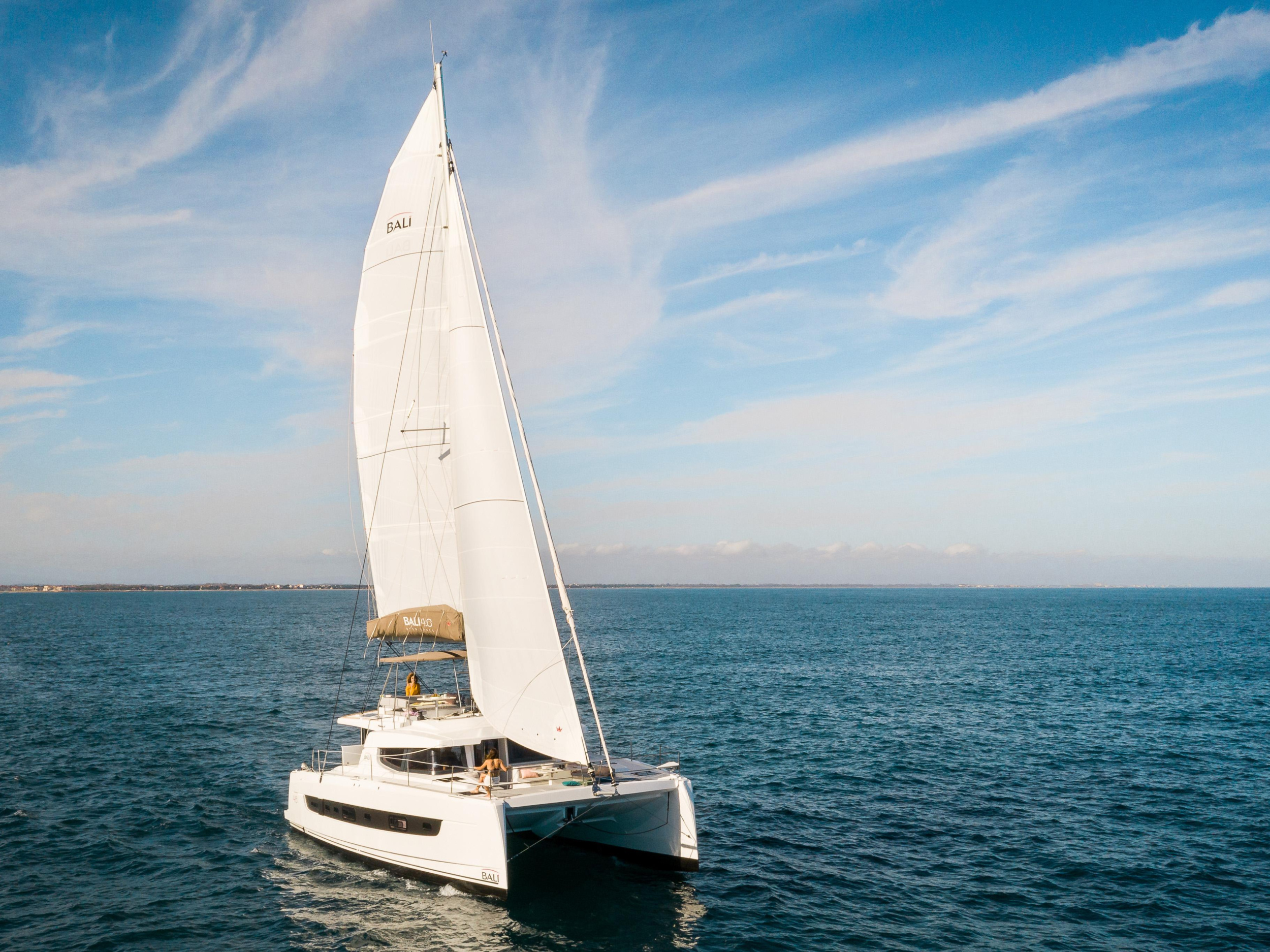 Photo #1 - Bali 4.6 (Santa Ana) in Port Pin Rolland - 22871