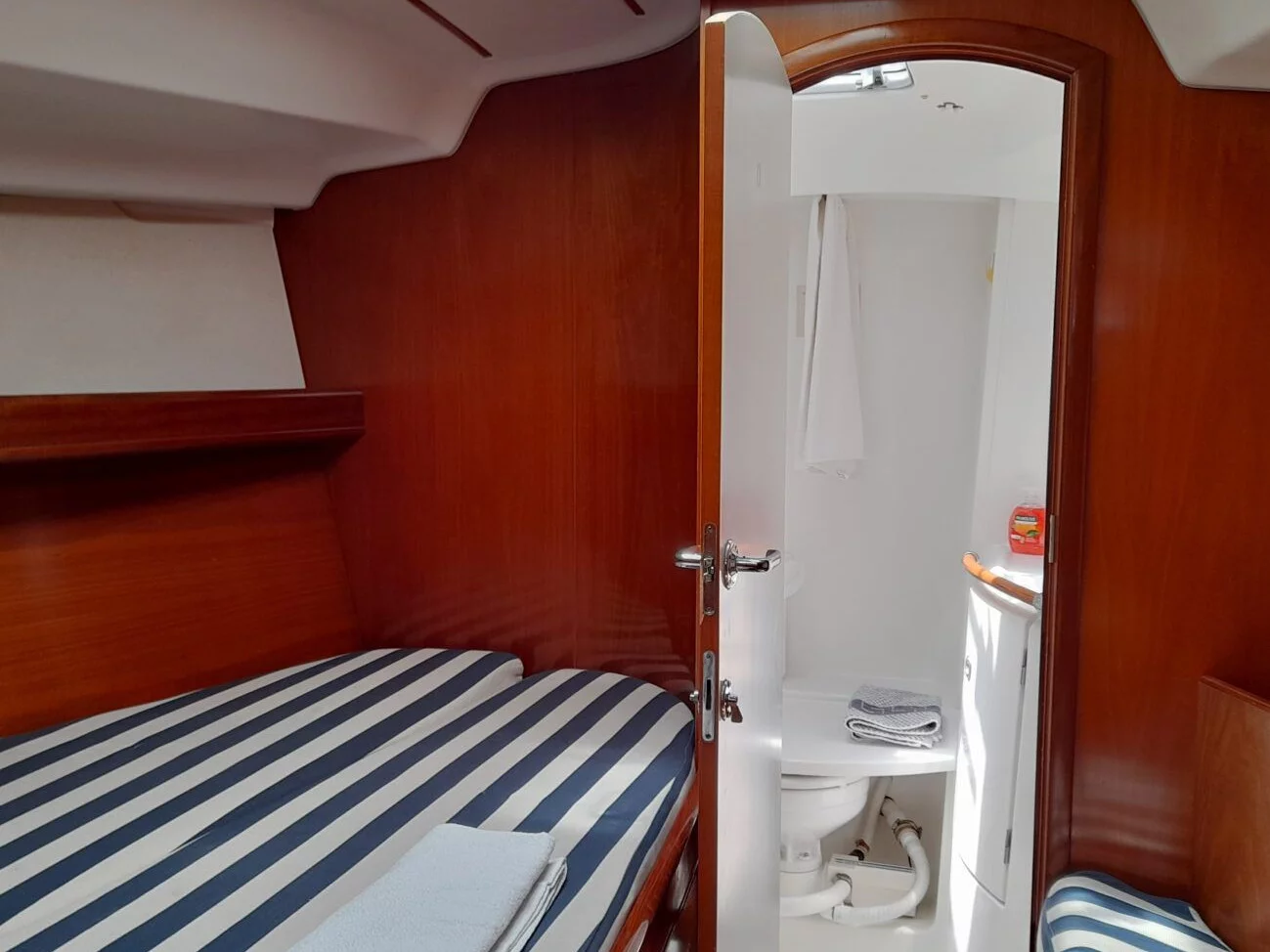 Oceanis 393 (FIJI) Interior image - 3