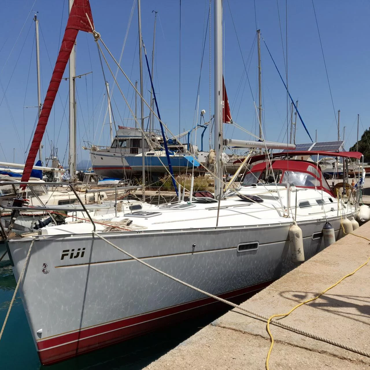 Oceanis 393 (FIJI)  - 1