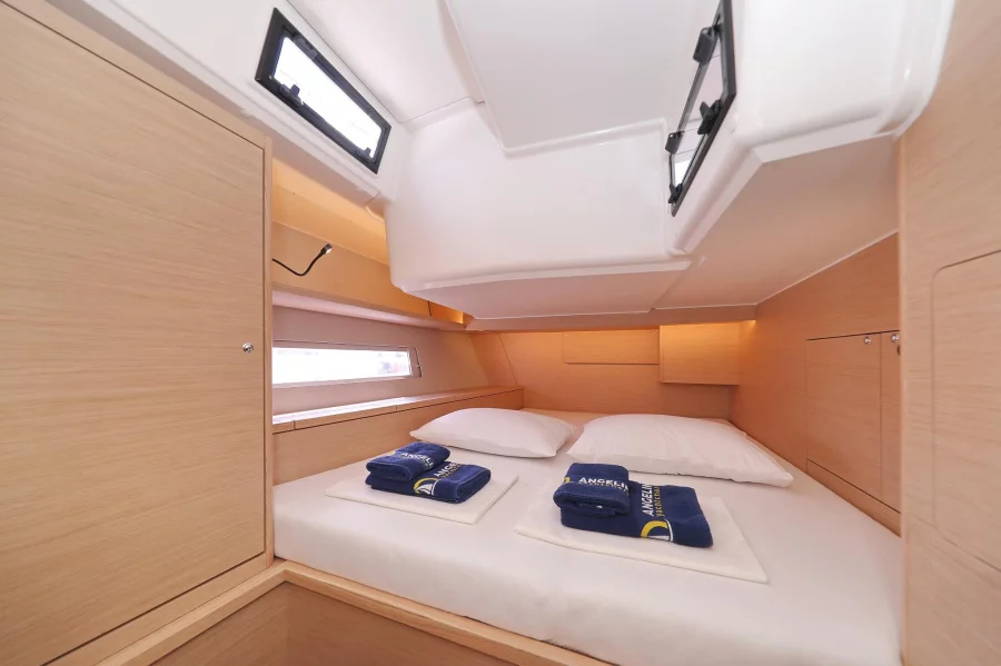 Dufour 470 - 5 cabins (Rock & Roll)  - 37