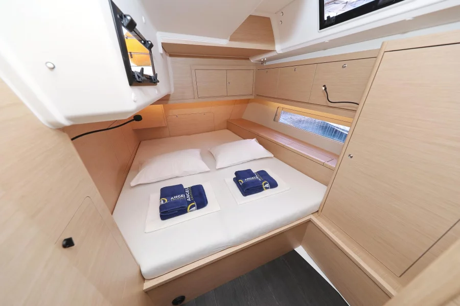 Dufour 470 - 5 cabins (Rock & Roll)  - 18