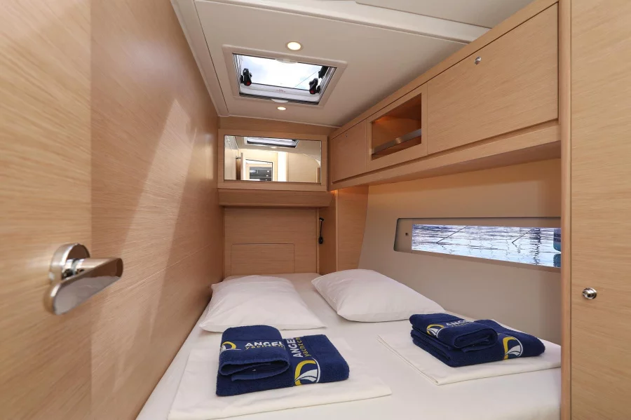 Dufour 470 (Blue Moon)  - 44