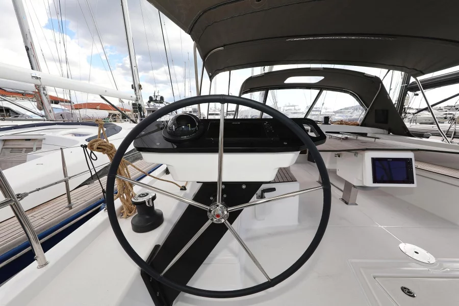 Dufour 470 (Blue Moon)  - 18