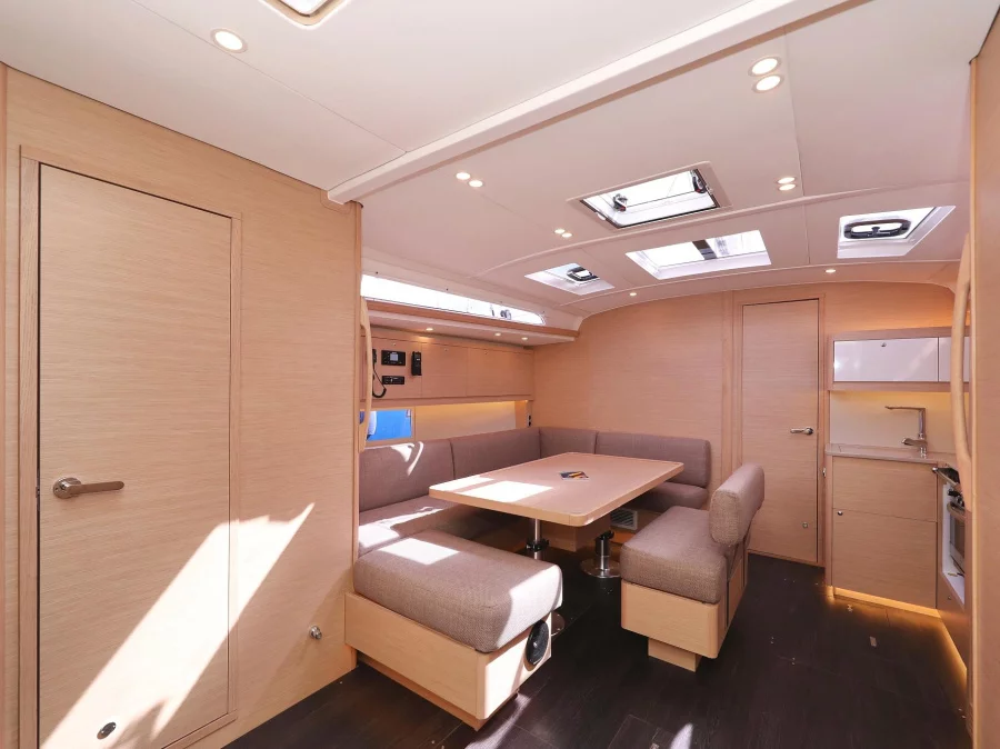 Dufour 470 (Tango) Interior image - 46