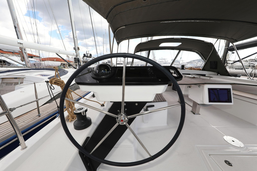 Photo #14 - Dufour 470 (Tango) in Primosten - 22909