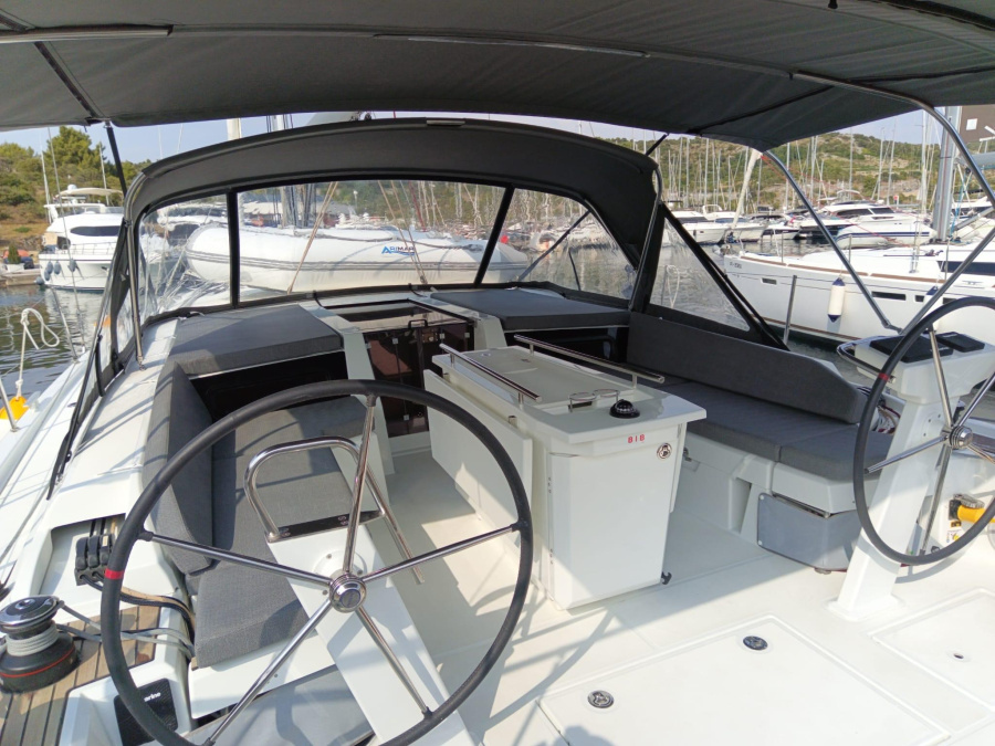 Photo #8 - Oceanis 46.1 (Zeppelin) en Primosten - 22914