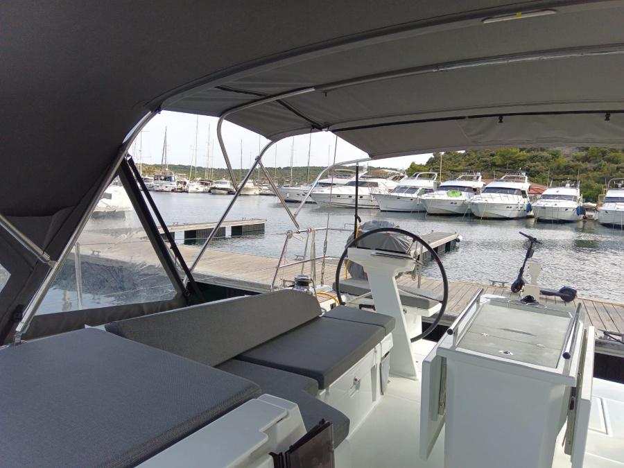 Photo #21 - Oceanis 46.1 (Zeppelin) en Primosten - 22914