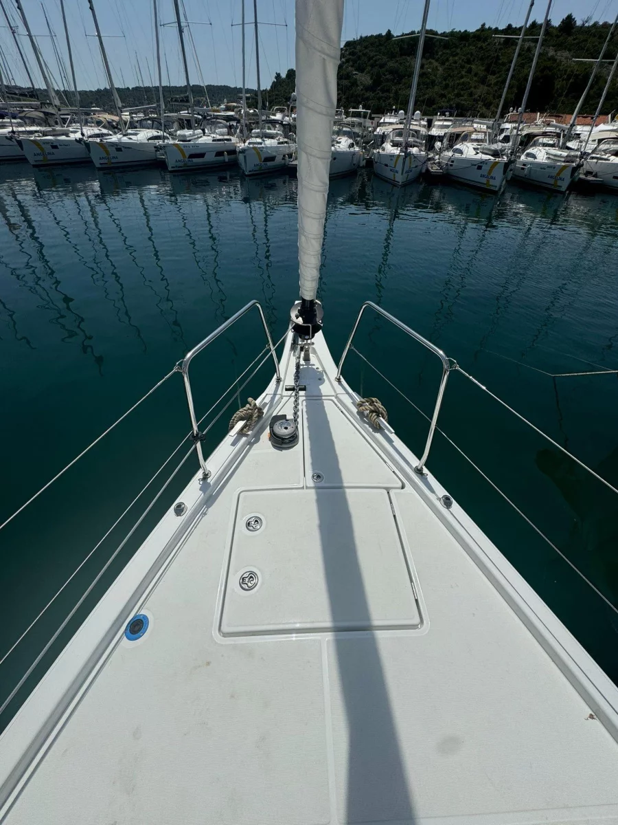 Oceanis 46.1 (Zeppelin)  - 8