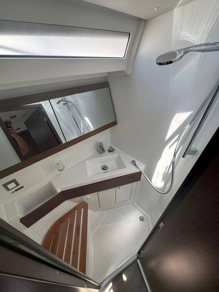 Oceanis 46.1 (Zeppelin)  - 15