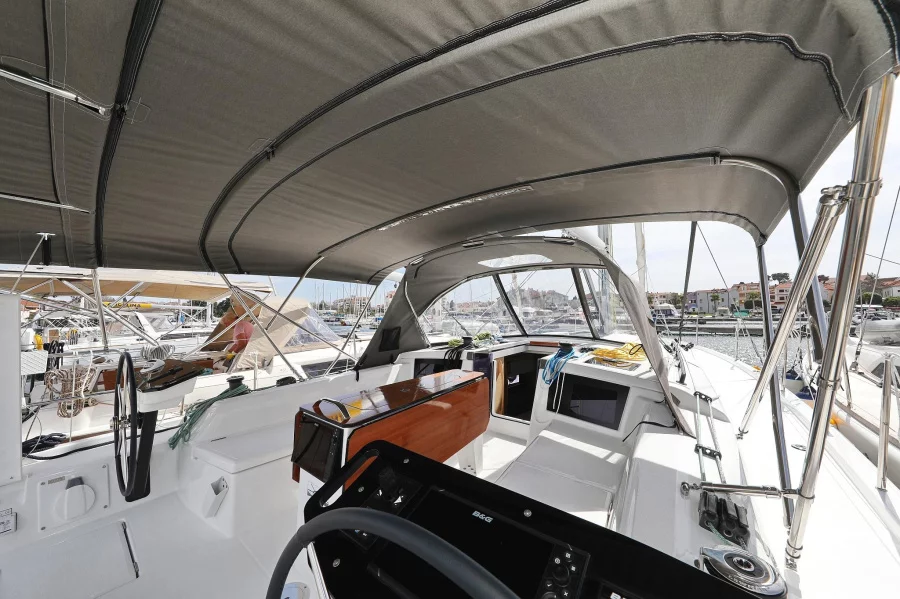 Dufour 41 (Wild Rose)  - 11