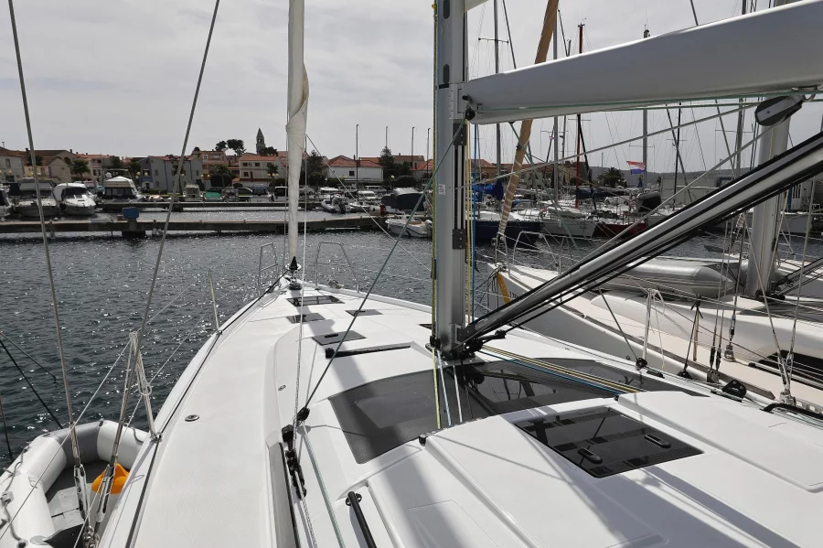 Dufour 41 (Wild Rose)  - 7