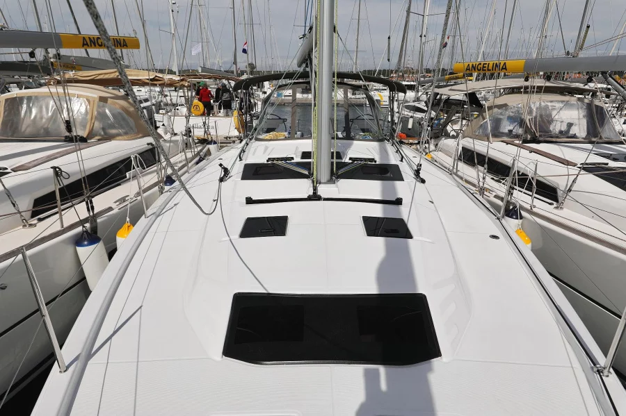 Dufour 41 (Wild Rose)  - 36