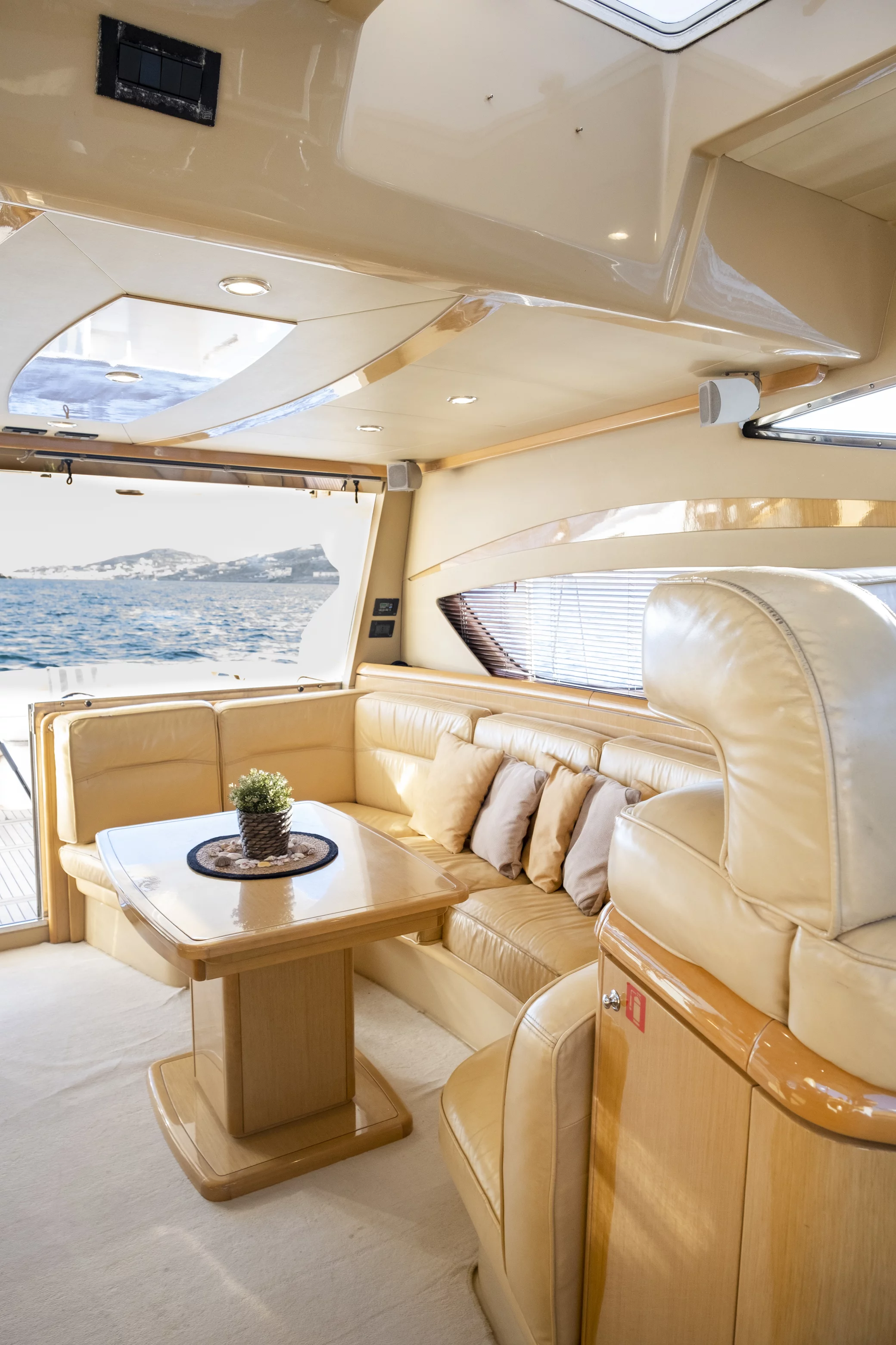 Ferretti 480 (Arabella)  - 18