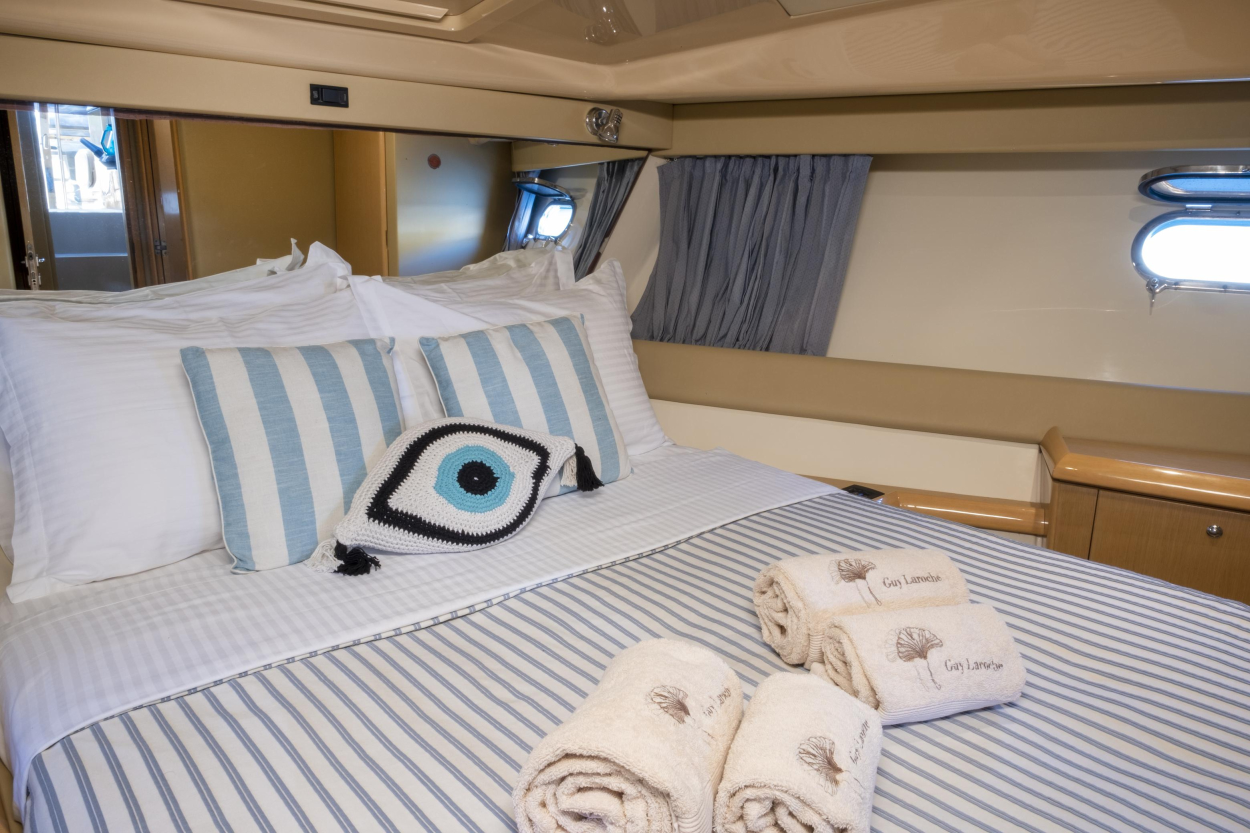 Photo #13 - Ferretti 480 (Arabella) en Paros - 22920