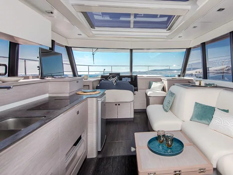 MY4.S (KIKA) Interior image - 2