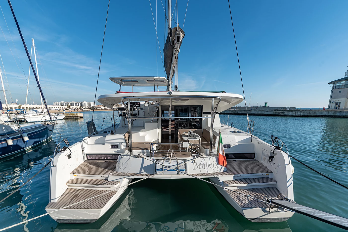 Lagoon 42 (Beatrix)  - 41
