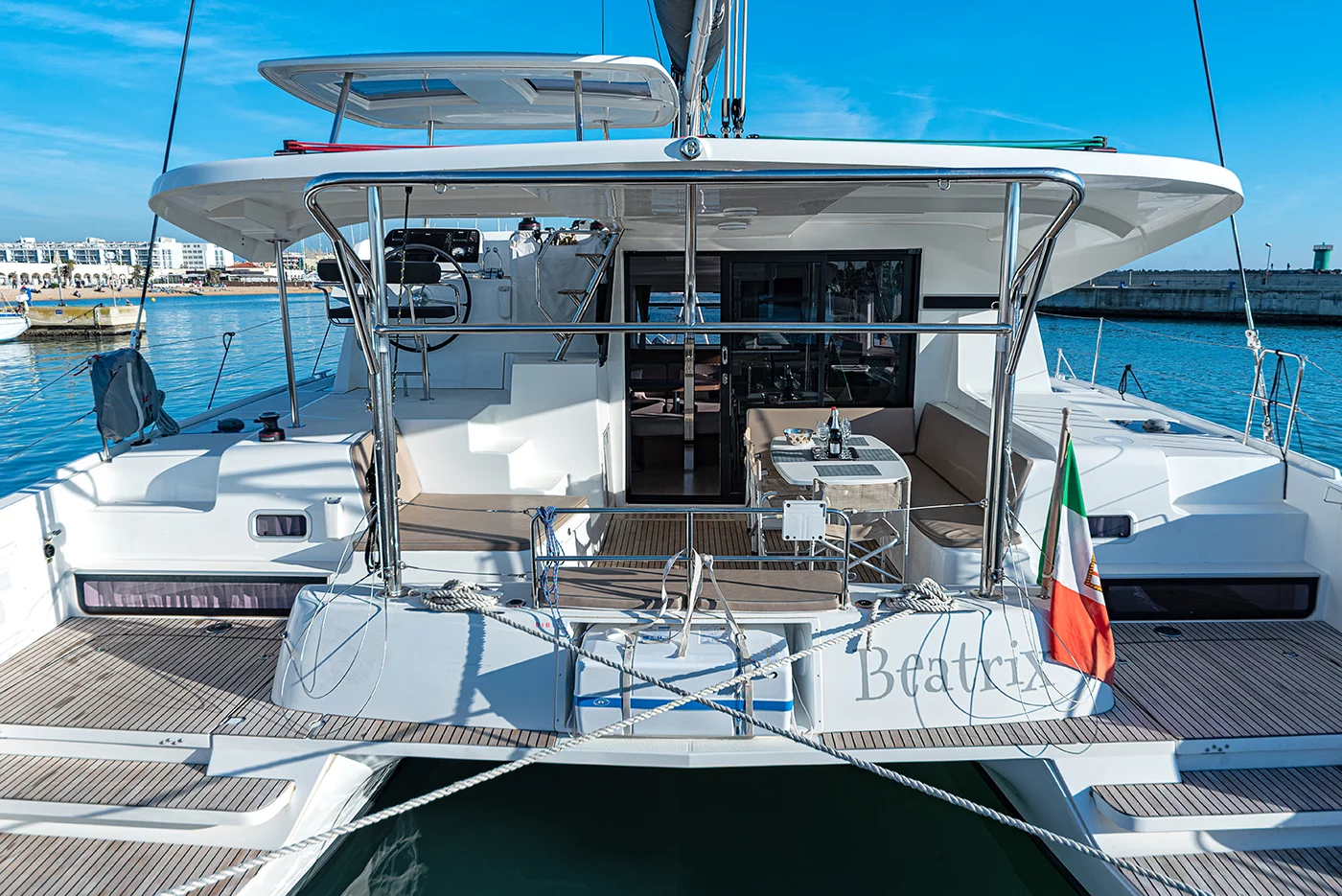 Lagoon 42 (Beatrix)  - 40