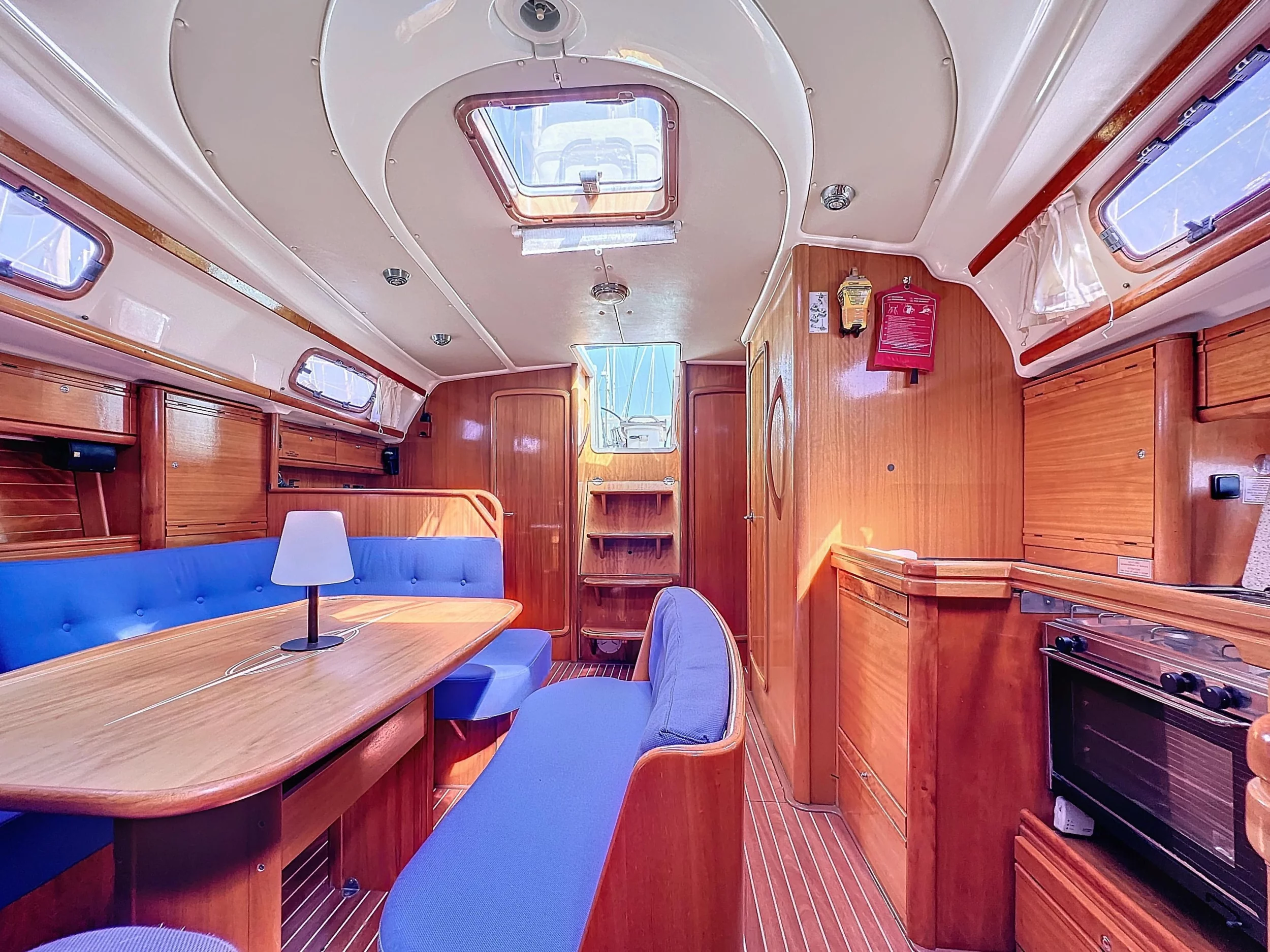 Bavaria 42 (Okeanis) Interior image - 5