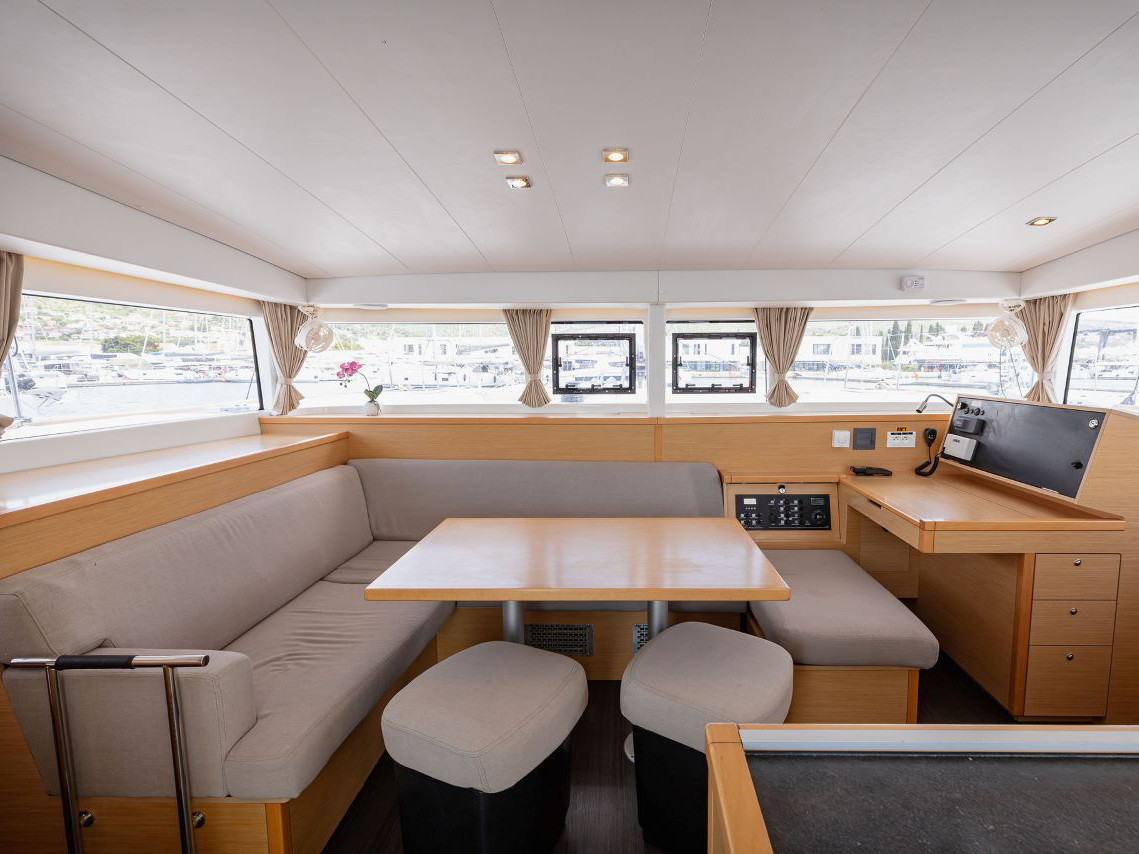 Photo #3 - Lagoon 400 S2 (Giselle) en Trogir - 22946